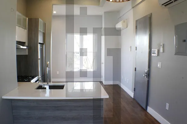 Rented by Loom Group | media 27