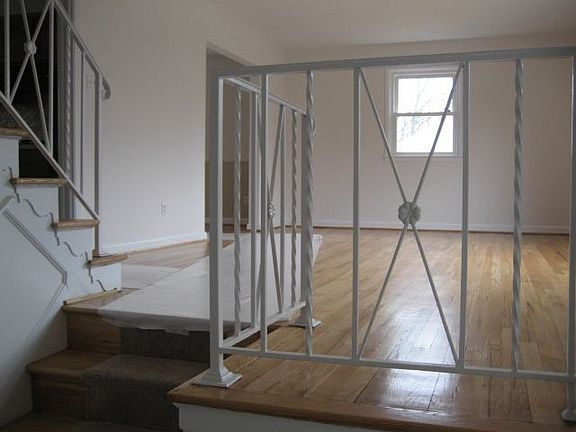 2nd image of 8010 Whittier Blvd