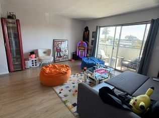 11285 Charnock Rd APT 8, Los Angeles, CA 90066