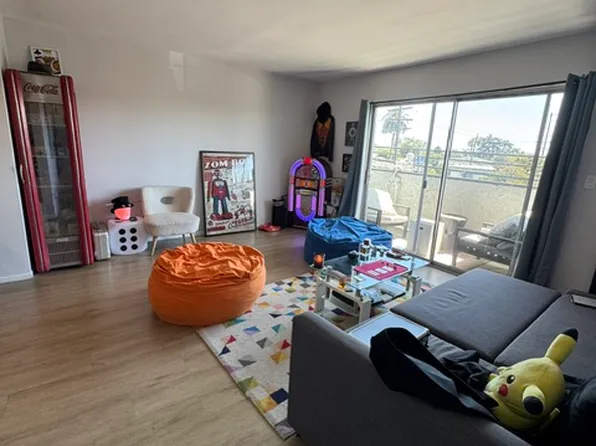 11285 Charnock Rd APT 8, Los Angeles, CA 90066