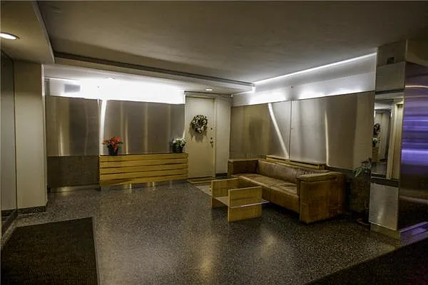 Sold by R New York | media 11