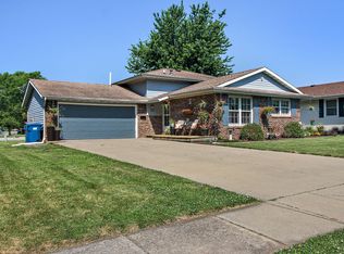 110 Meadows Rd S, Bourbonnais, IL 60914