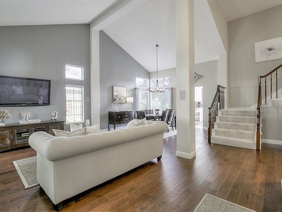 5th image of 109 Zinfandel Cir