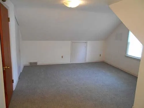 8 Cortland Dr — Photo 13