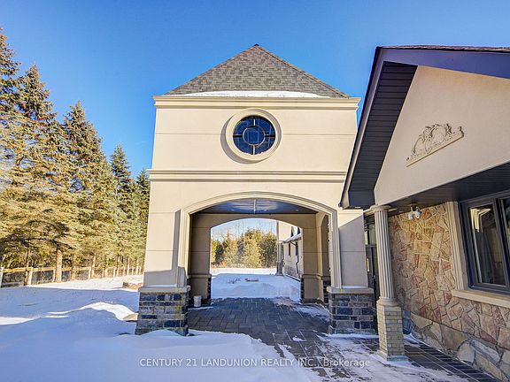 4th image of 2391 Doane Rd