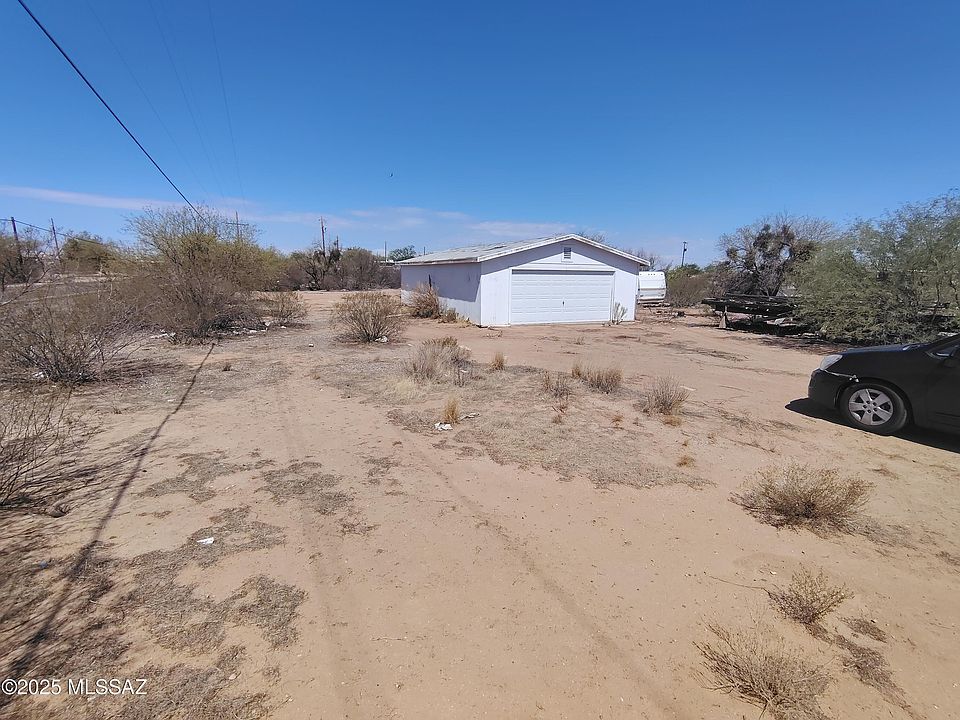 2nd image of 15910 W El Tiro Rd