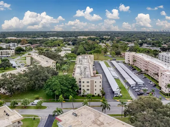 5705 80th St N Unit 207, Saint Petersburg, FL 33709