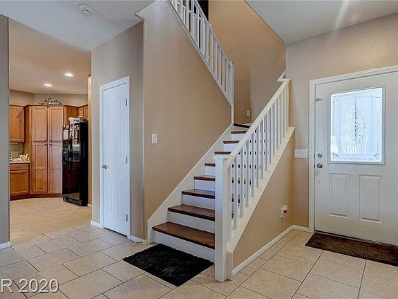 5th image of 874 Pittston Ave