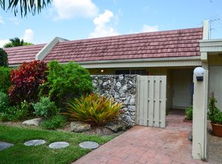 8141 SW 83rd Pl, Miami, FL 33143