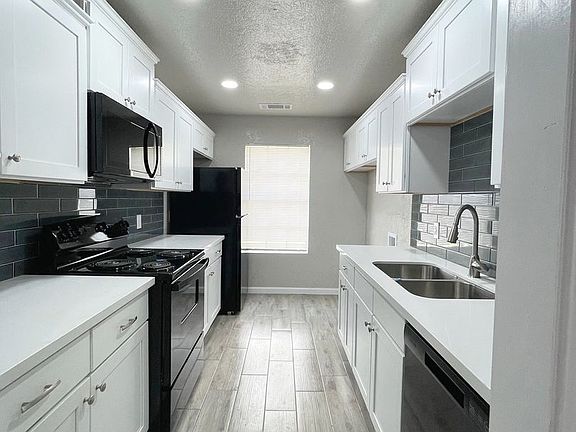 3rd image of 7874 Gladys Ave