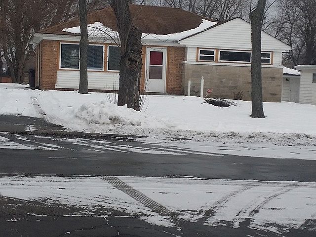 1st image of 212 Marquette St