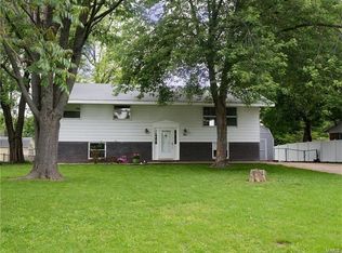 1 Weigela Ct, Swansea, IL