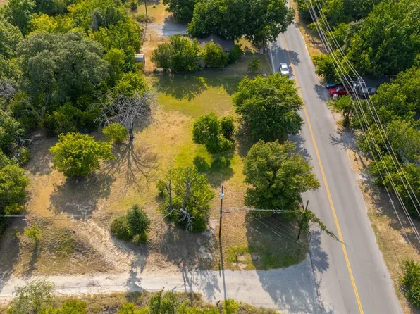 202 S Merrimac St, Weatherford, TX 76086