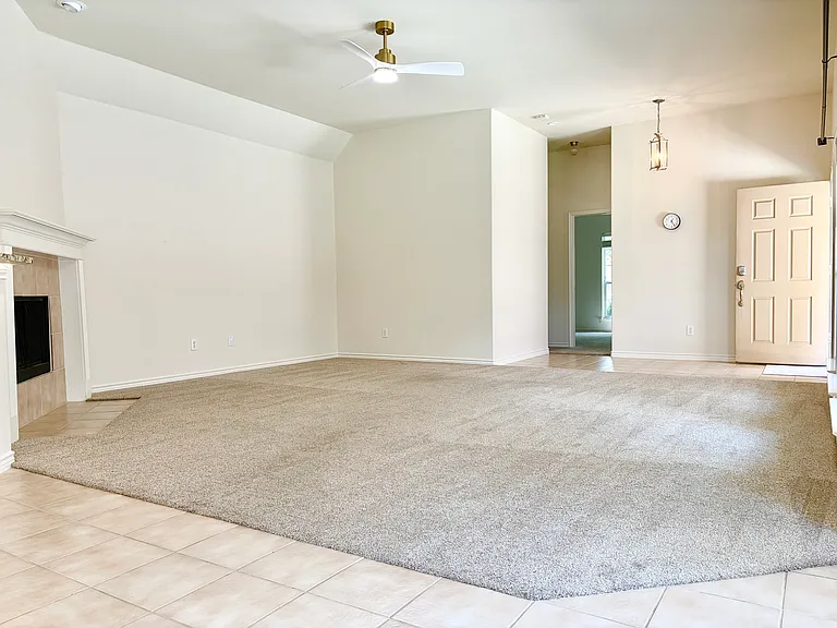 7585 Glasshouse Walk — Photo 3