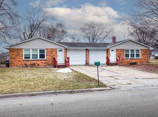 806 E Briar Ln, Green Bay, WI 54301