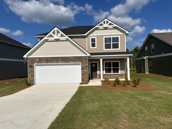 202 Black Oak Dr, Smiths Station, AL 36877