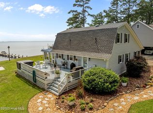171 Low Tide Ln, Bath, NC 27808
