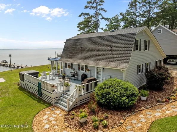 171 Low Tide Road, Bath, NC 27808