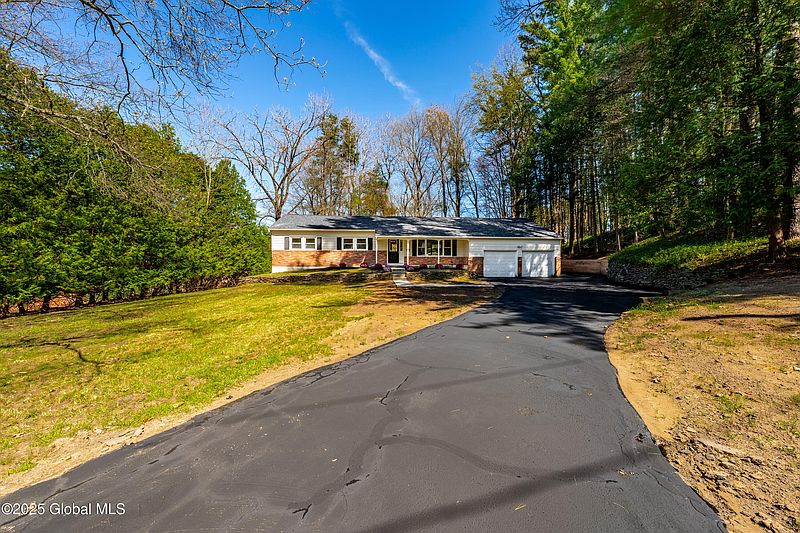 2nd image of 8 N Hill Drive