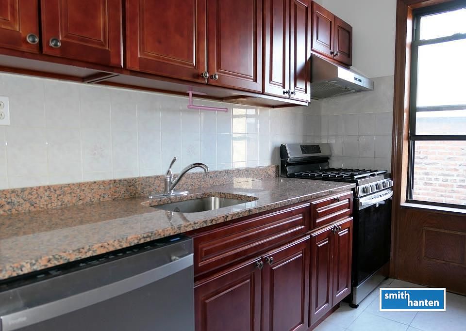 1st image of 532 Pacific St APT 11