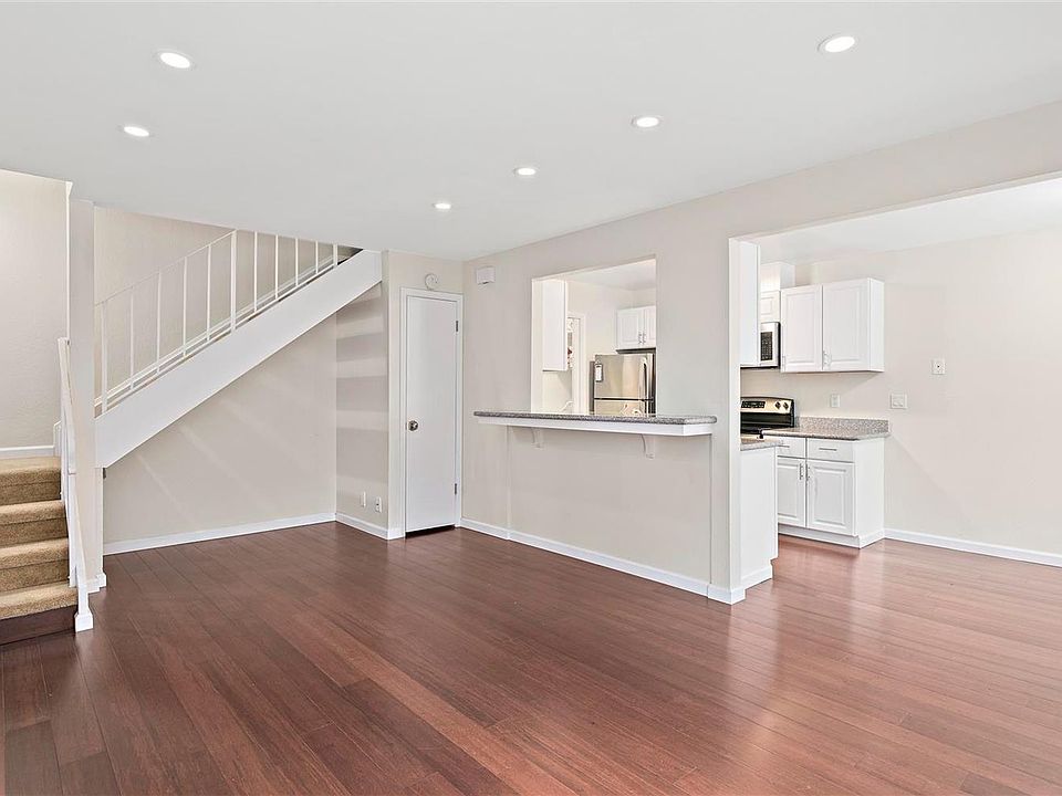 1st image of 203 Antoinette Ct