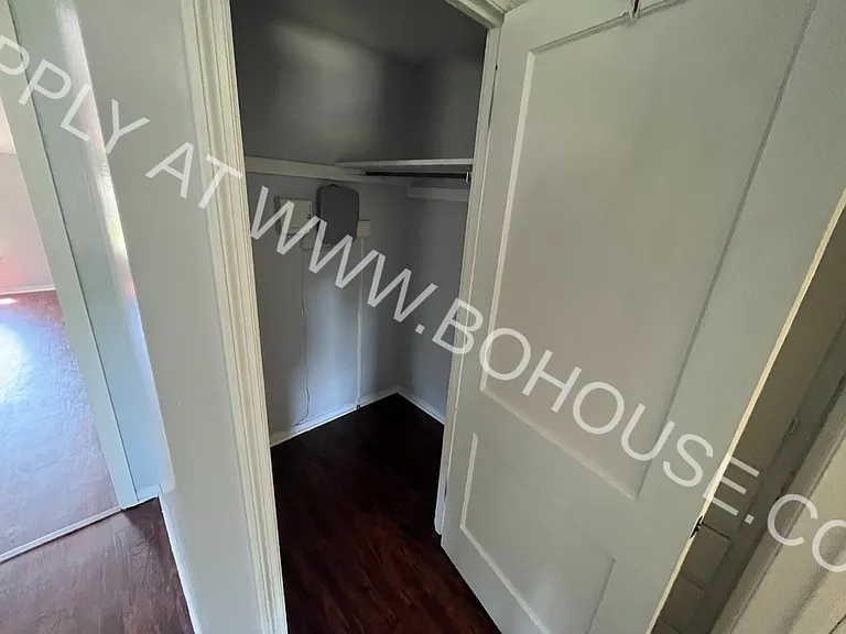 3202 McArthur Dr — Photo 39