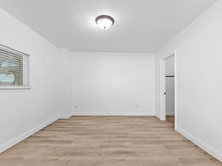 1000 Estes St #22 — Photo 16