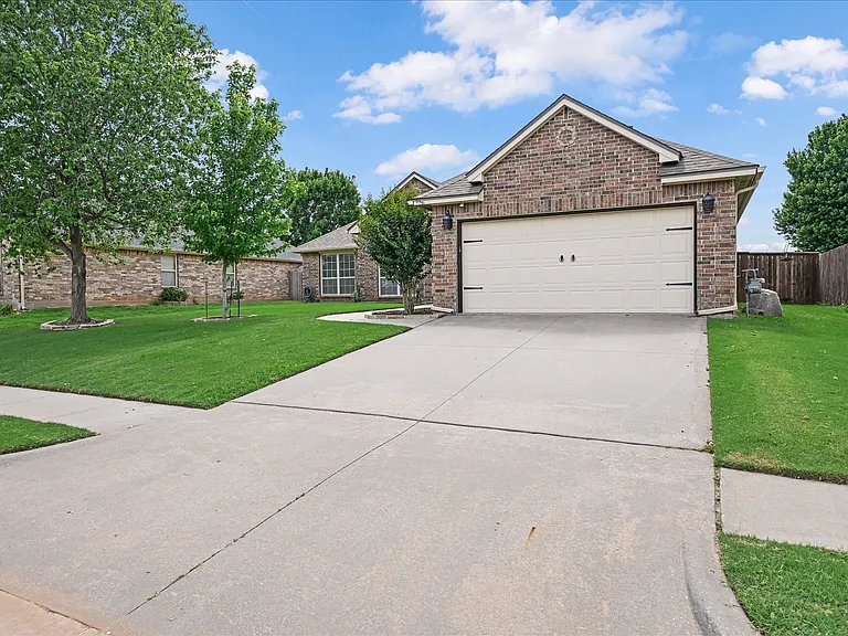 8725 Pikes Peak Rd — Photo 5