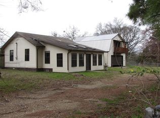 260 Airport Rd, Emory, TX 75440