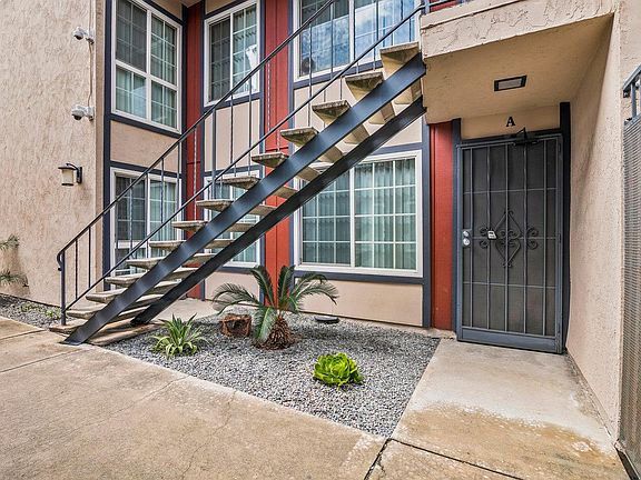 3rd image of 4572 Nebo Dr APT A