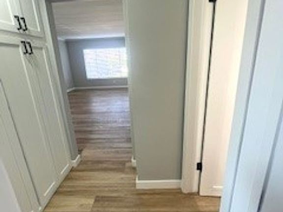 5th image of 150 E La Verne Ave #13