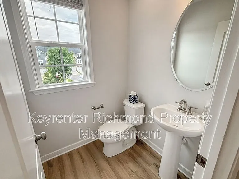 1404 Whitehurst Way — Photo 11