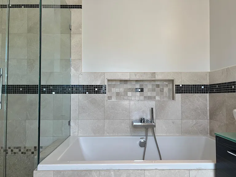 2108 Hillside Dr — Photo 30