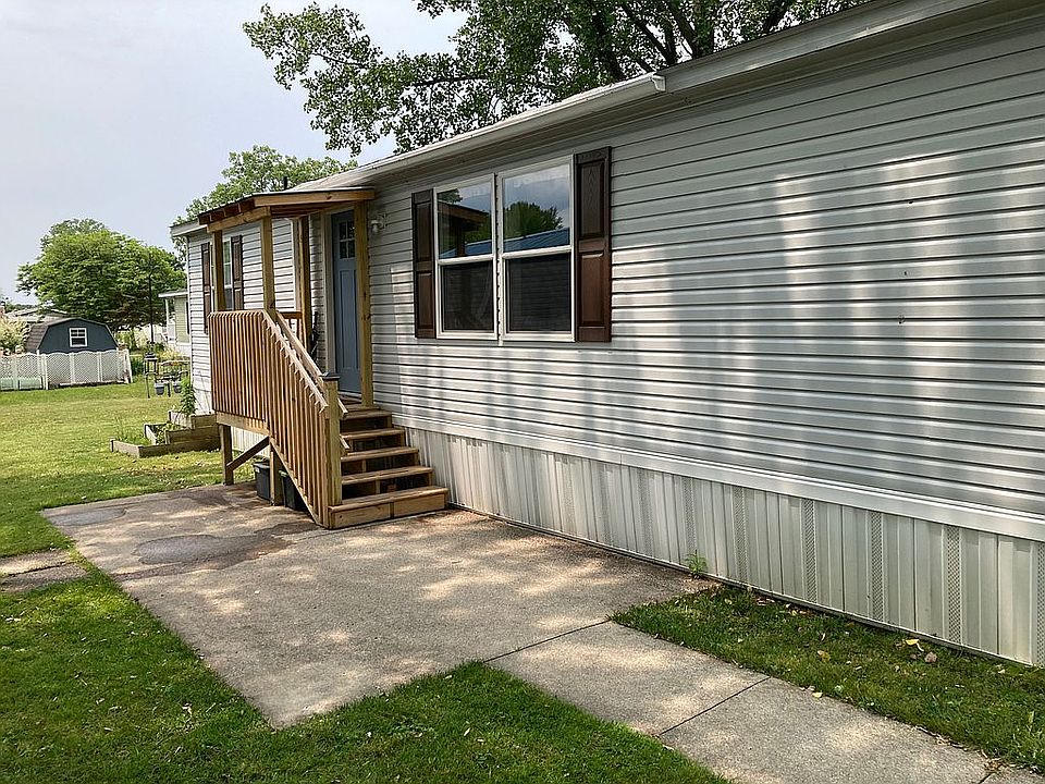 1st image of 6 Carroll Ct
