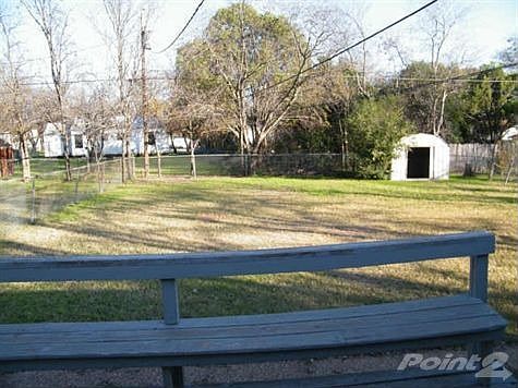 2nd image of 4813 Cedarhill Rd