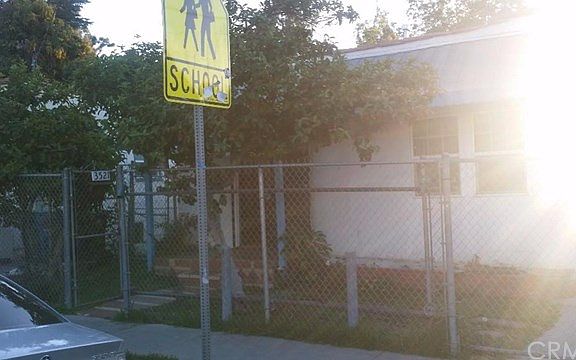 4th image of 3521 Portola Ave
