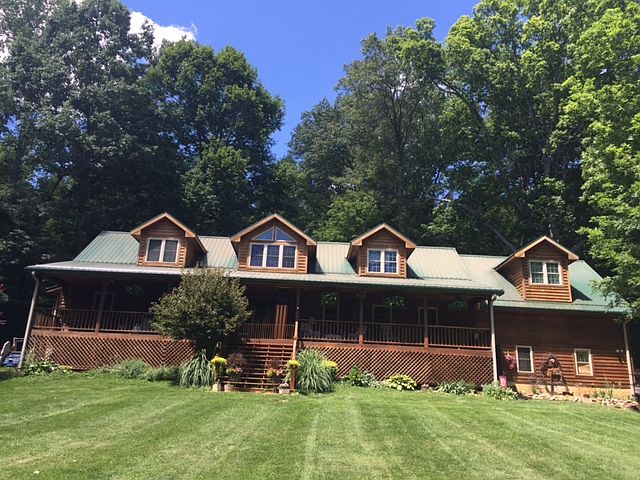 Front view/Covered porch