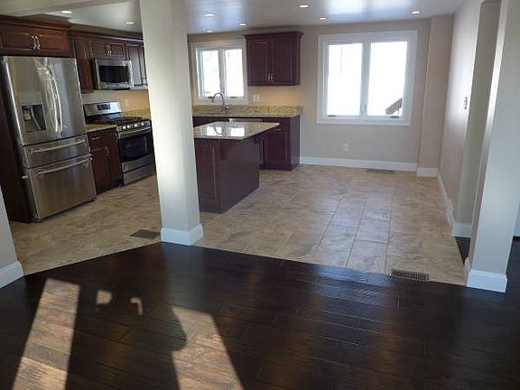 4th image of 122 McMasters Dr