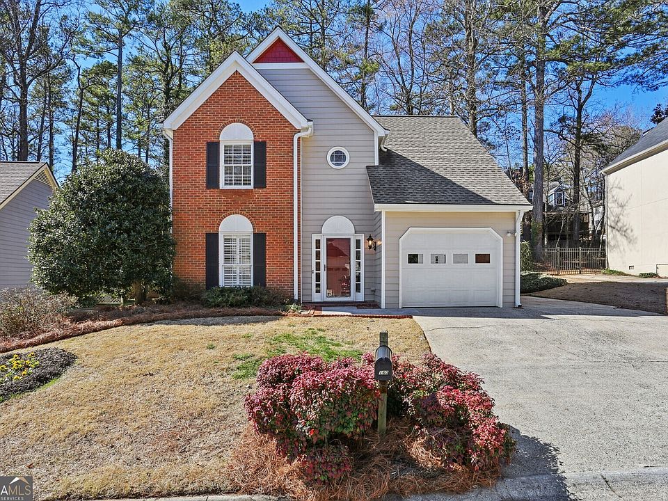 1st image of 160 Hickory Walk SW