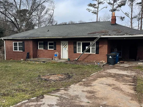 4 Oak St, Ware Shoals, SC 29692