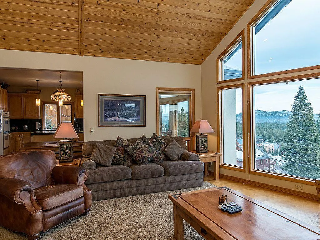 13114 Ski Slope Way — Photo 3