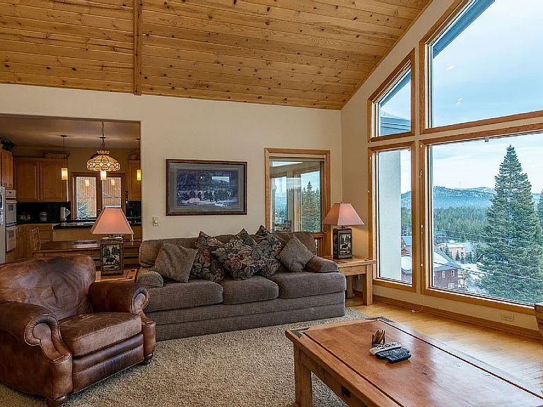 13114 Ski Slope Way — Photo 3