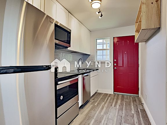 4th image of 3603 Bastrop St Unit 2