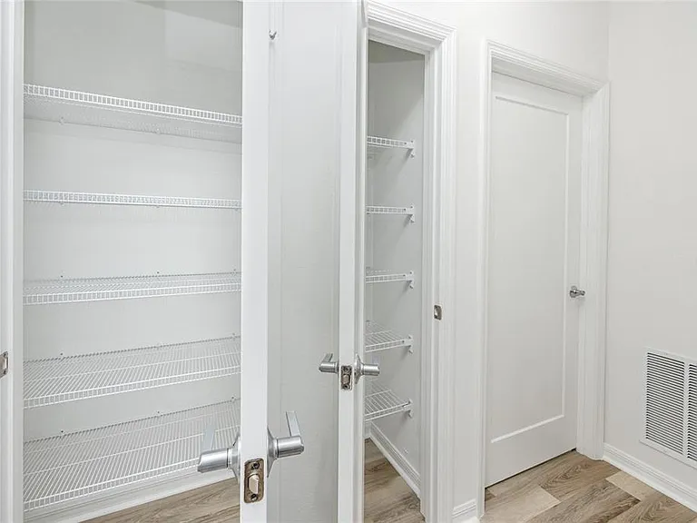 915 E 15th Ave #1 — Photo 17