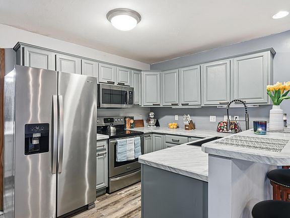 4th image of 1654 Freedom Ln