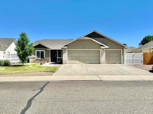 979 Azurite Dr, Fruita, CO 81521
