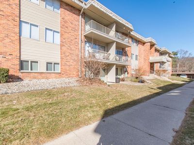 742 W Kilgore Rd APT 101, Kalamazoo, MI, 49008