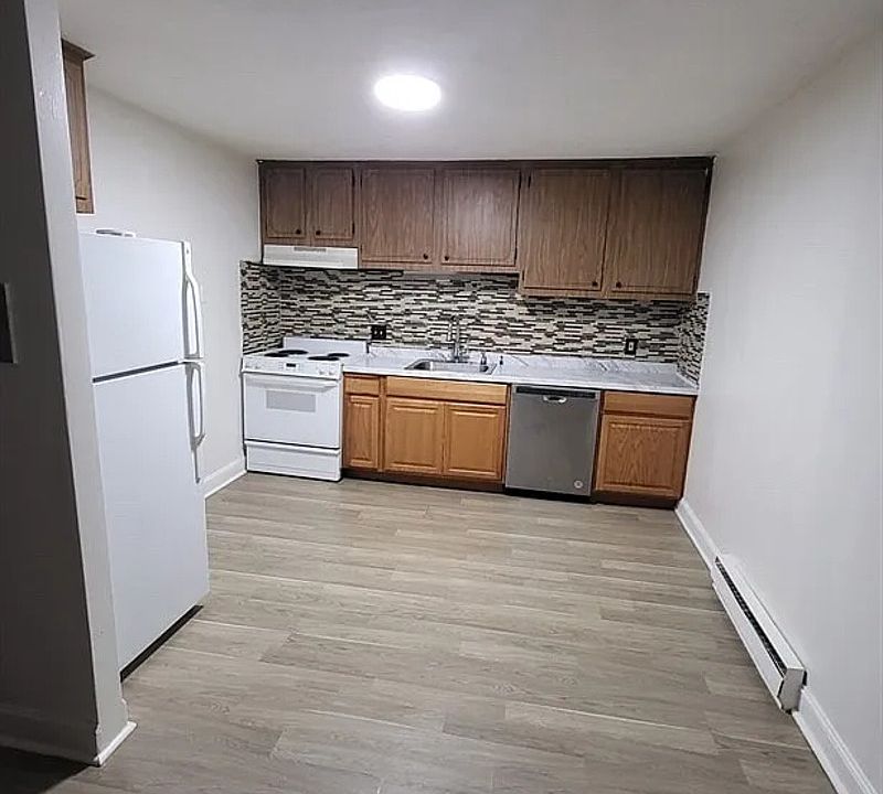 1st image of 1 Walker Rd APT 1
