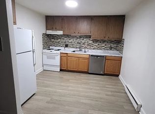 1 Walker Rd APT 1, North Andover, MA 01845