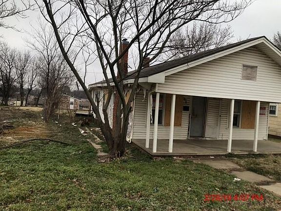 3rd image of 906 S Mekusukey Ave